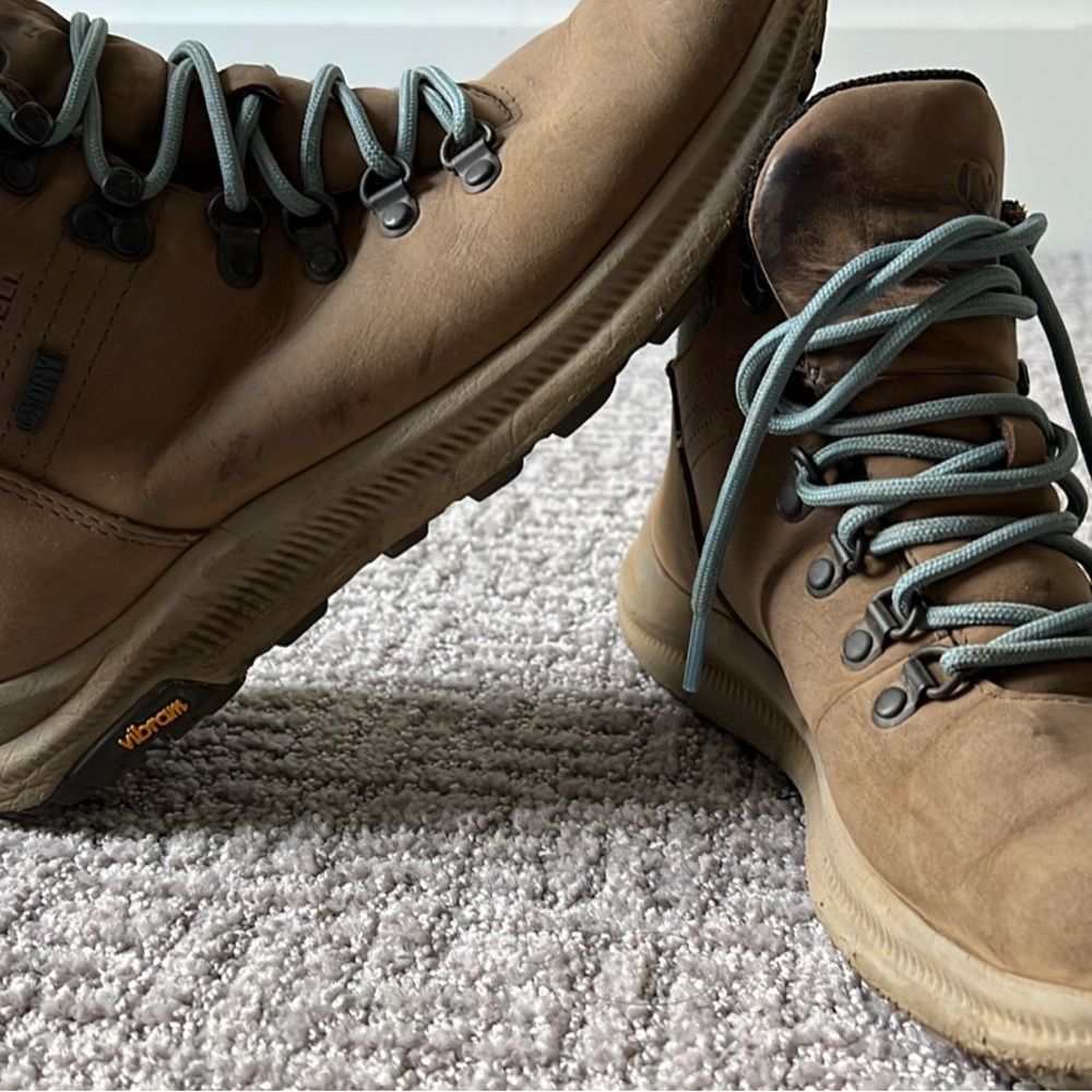Merrell Women’s Tan Hiking Boots